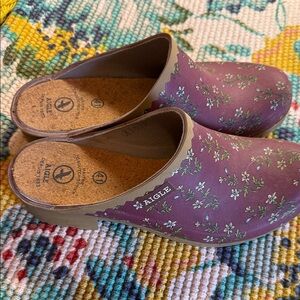 Aigle Women's Plum Floral Clog Mules
